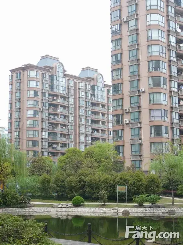 康健丽都3室2厅2卫南朝向12200.00元/月出租