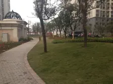 西区 爱加橄榄园三房121万