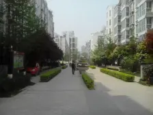 河医 地铁7号线 多层双气一层带院三室 诚心卖