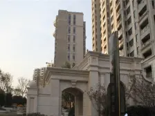 主卧朝南,房型正气,采光充足,繁华地段