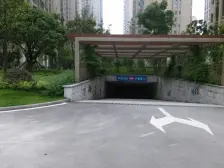 浏阳河边 长房白沙湾 自住精装3房出售 价格美 楼层好