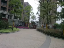 宝宸三期2011年商品房,户型正气,中间楼层,位置好