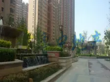 地铁口,大润发旁,购物便利,电梯房,业主诚心卖