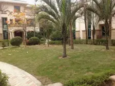 社区前排位置,前后花园,带车位出售,产权满二