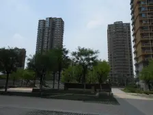 业主诚心卖,小区环境好看房方便