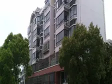 南北通大三房,业主自主精装修,看房方便