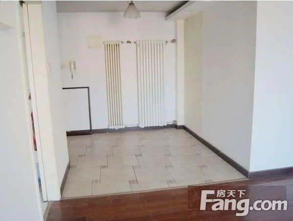 1卫1厨_降价20万华盛02年新房2居长空机械厂