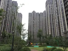 前滩三林南,边套全明采光好,自住精装修,电梯中间楼层,好看房