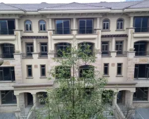 三盛翡俪山 3室2厅 东南