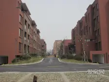 滴水湖馨苑二期 4室2厅 南 北