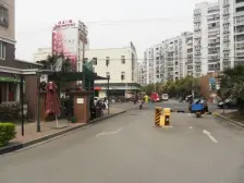 7号线15号线顾村公园地铁站500米,商品房,电梯一房