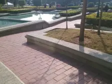 精装3房,房子保护良好。虽是低层但视野,可看江景,