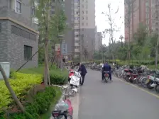 标准一室一厅 两梯6户 出门郑州之林 地铁直通省医