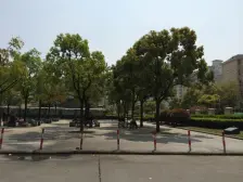 南北通透,中式风格,小区中心位置,主卧朝南