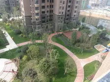 三盛大草地 200平草地。难得!森林公园式社区人工湖