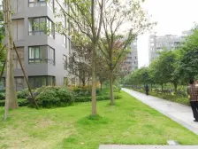 西区正两房 拎包入住 亲近绿色自然