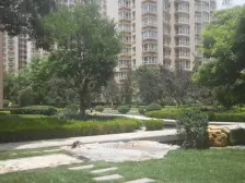 地铁口 鸿运润园三室 院子中间 南北通透 产权清晰