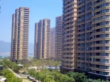 东端头大三房,精装修,带三个阳台